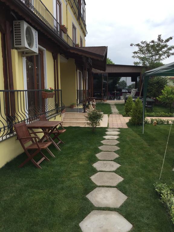 Flora Iznik Hotel & Suites Exterior foto