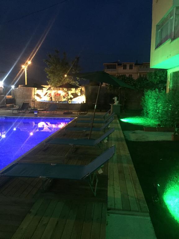 Flora Iznik Hotel & Suites Exterior foto